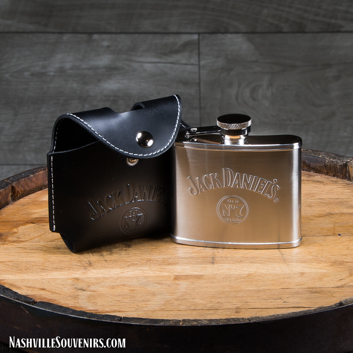 Officially licensed Jack Daniels Stainless Steel and Leather Flask.  FREE SHIPPING on all US orders over $75!