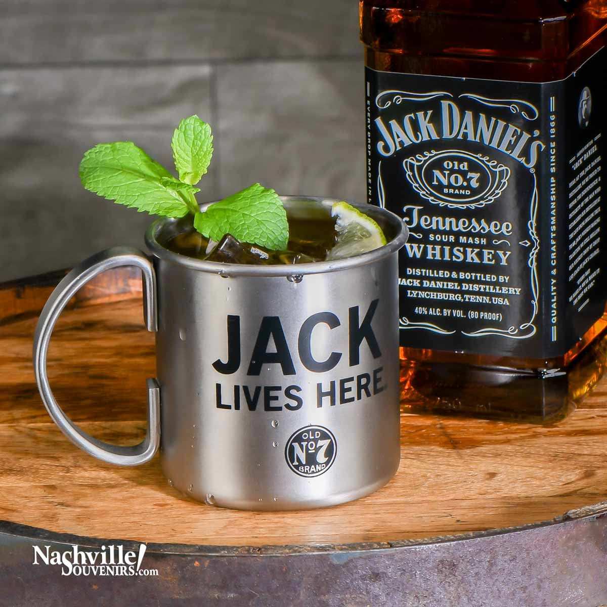 Whoa Mule! Forget about Moscow and kick it up with a Jack Daniel's Tennessee Mule Mug Set. Satisfy that hankering for a Tennessee Mule with this Tennessee born thoroughbred straight out of Lynchburg!